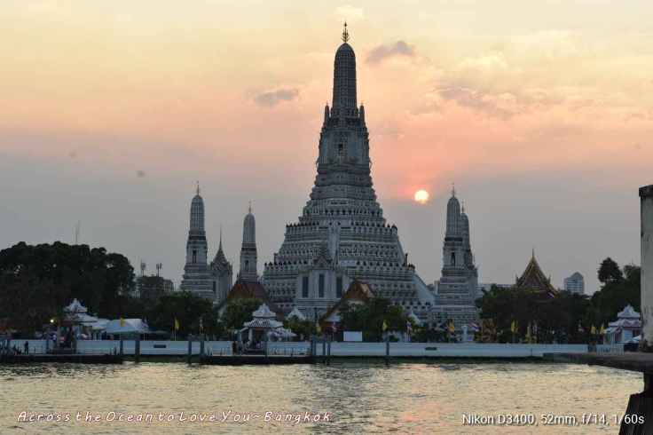 【泰國★曼谷】入住BTS hong nonsi 旁Holiday INN Express 、前往鄭王廟、欣賞昭披耶夕陽景觀餐廳